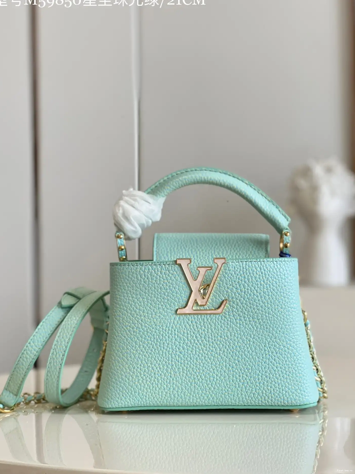 First bag ru MINI VUITTON LOUIS CAPUCINES 0523